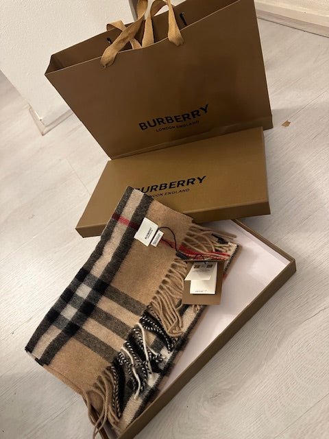 Burberry London scarf