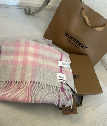 Burberry London scarf